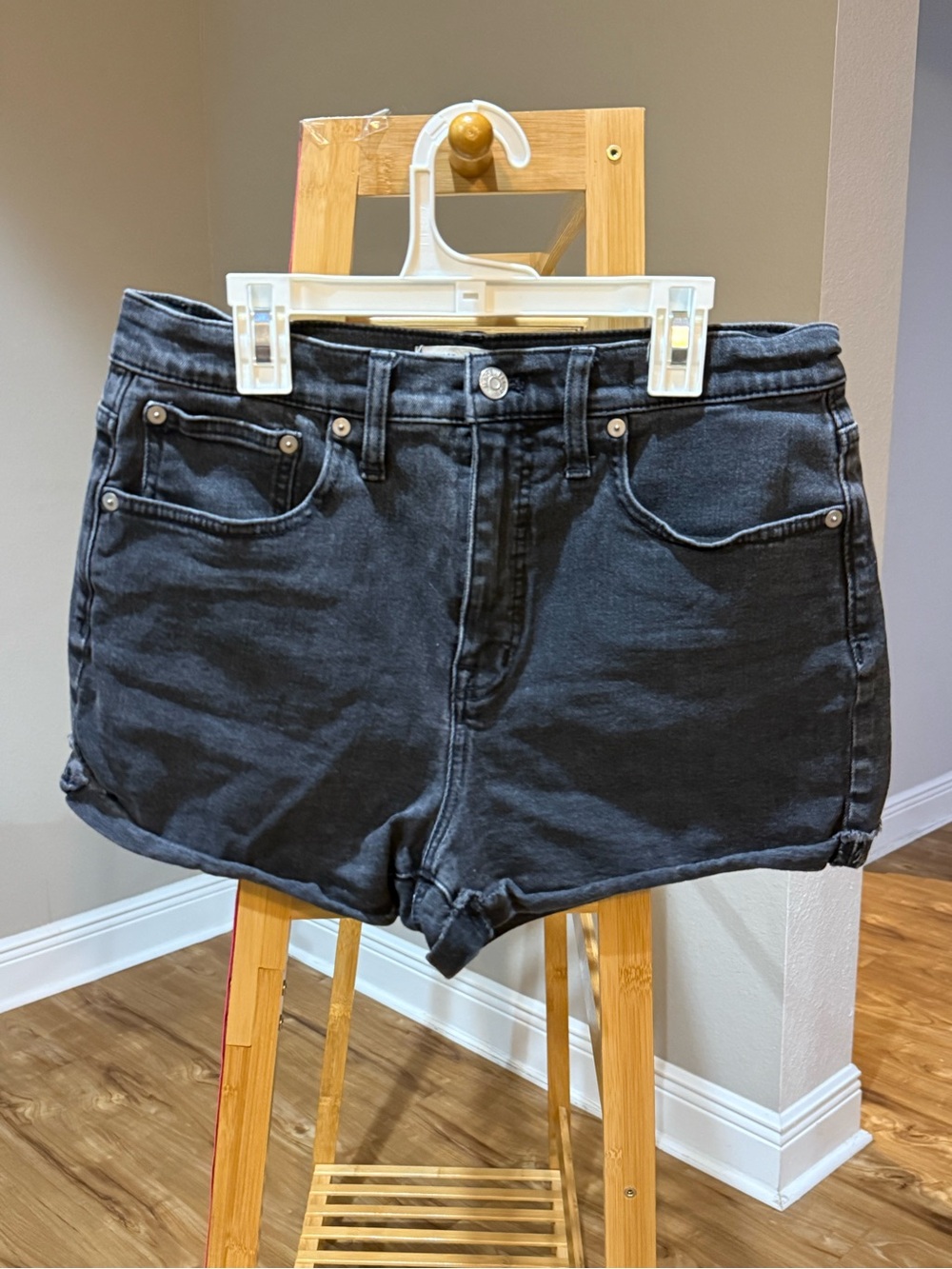 Madewell HR Denim Shorts, Size 28